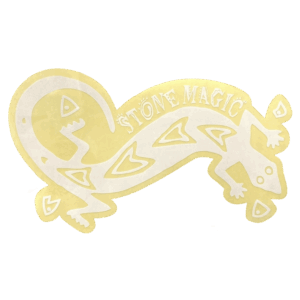 <img src="https://test.stonemagic.jp/wp-content/uploads/2025/10/logo_clear.png" alt="STONE MAGIC" width="150" /><br>ストマジオリジナルステッカー・ホワイト（大）